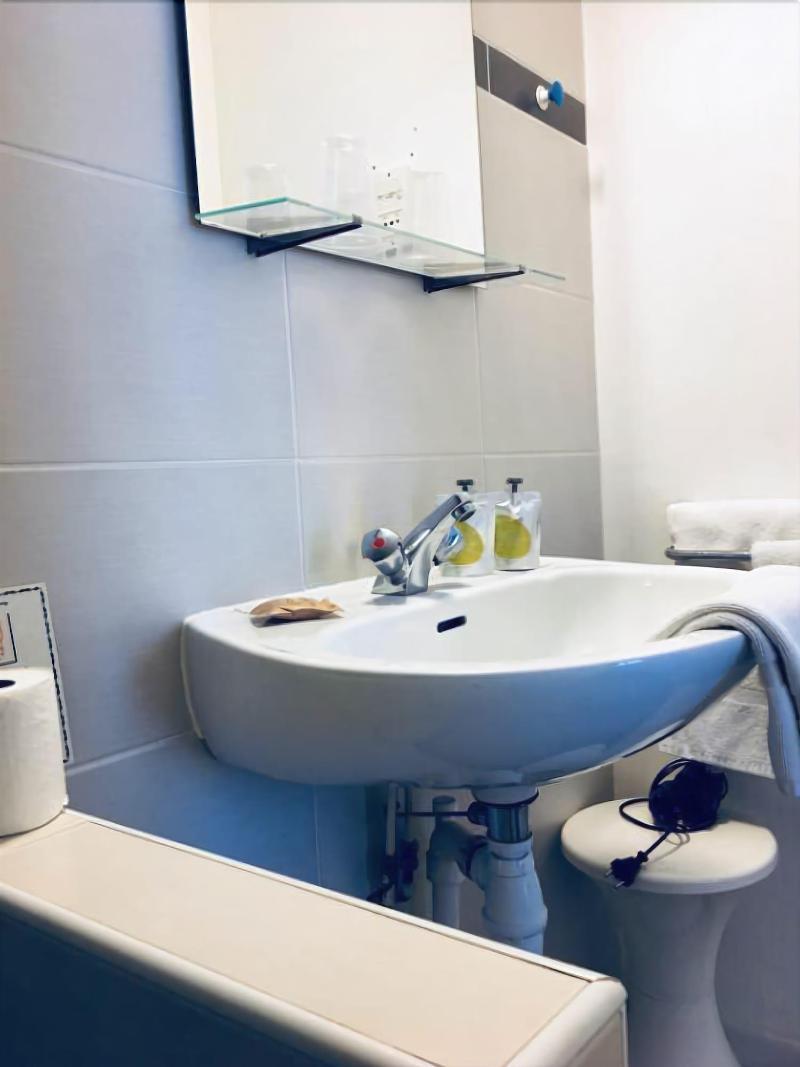 טור Hotel Moderne מראה חיצוני תמונה