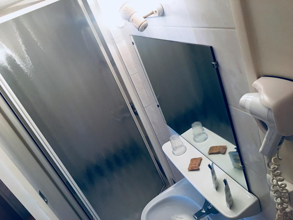 טור Hotel Moderne מראה חיצוני תמונה